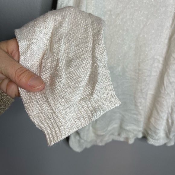 Soho New York & Company Cold Shoulder Metallic Ivory Knit Sweater Size XL Casual - Picture 3 of 9